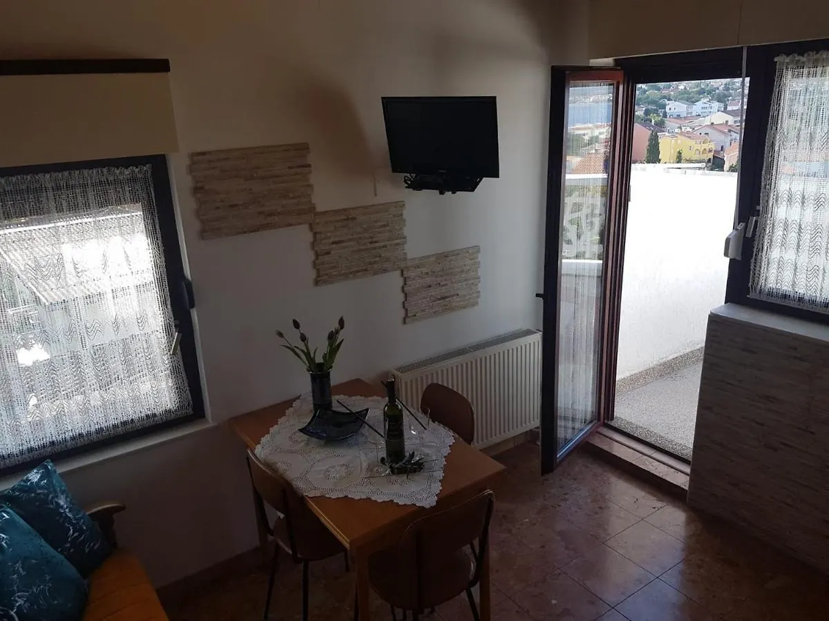 Apartments Marija Nada Malinska